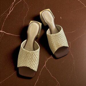 CECELIA NEW YORK Straw Gold Block Heels Sandals Size 10